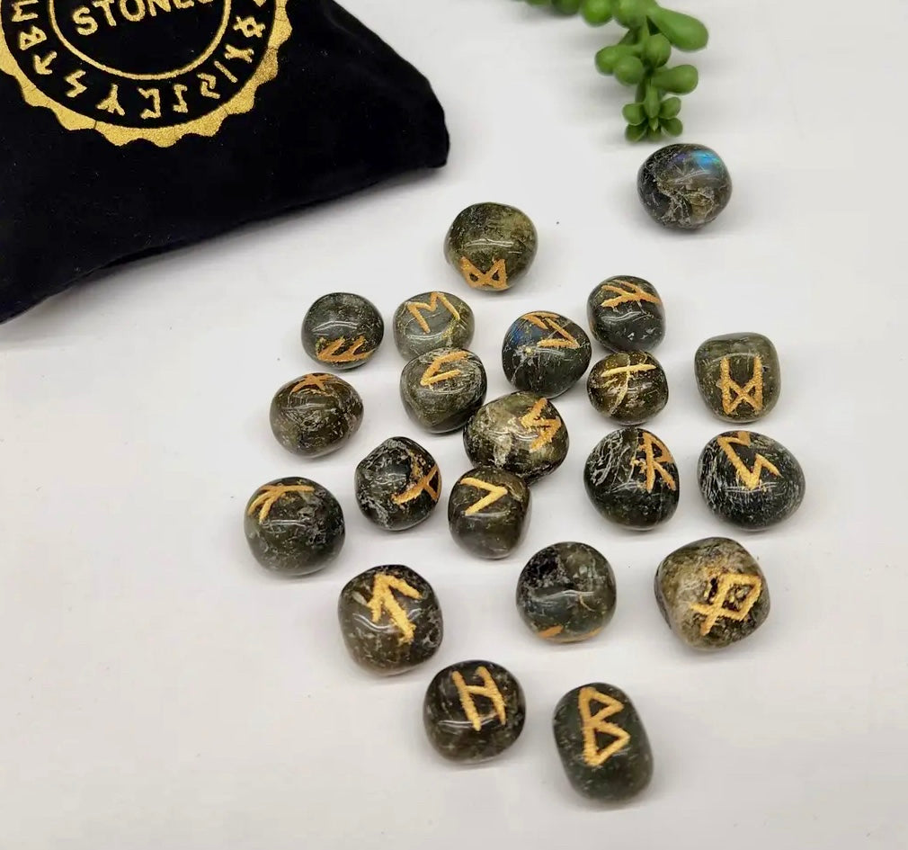 Rune Sets with Velvet Pouch