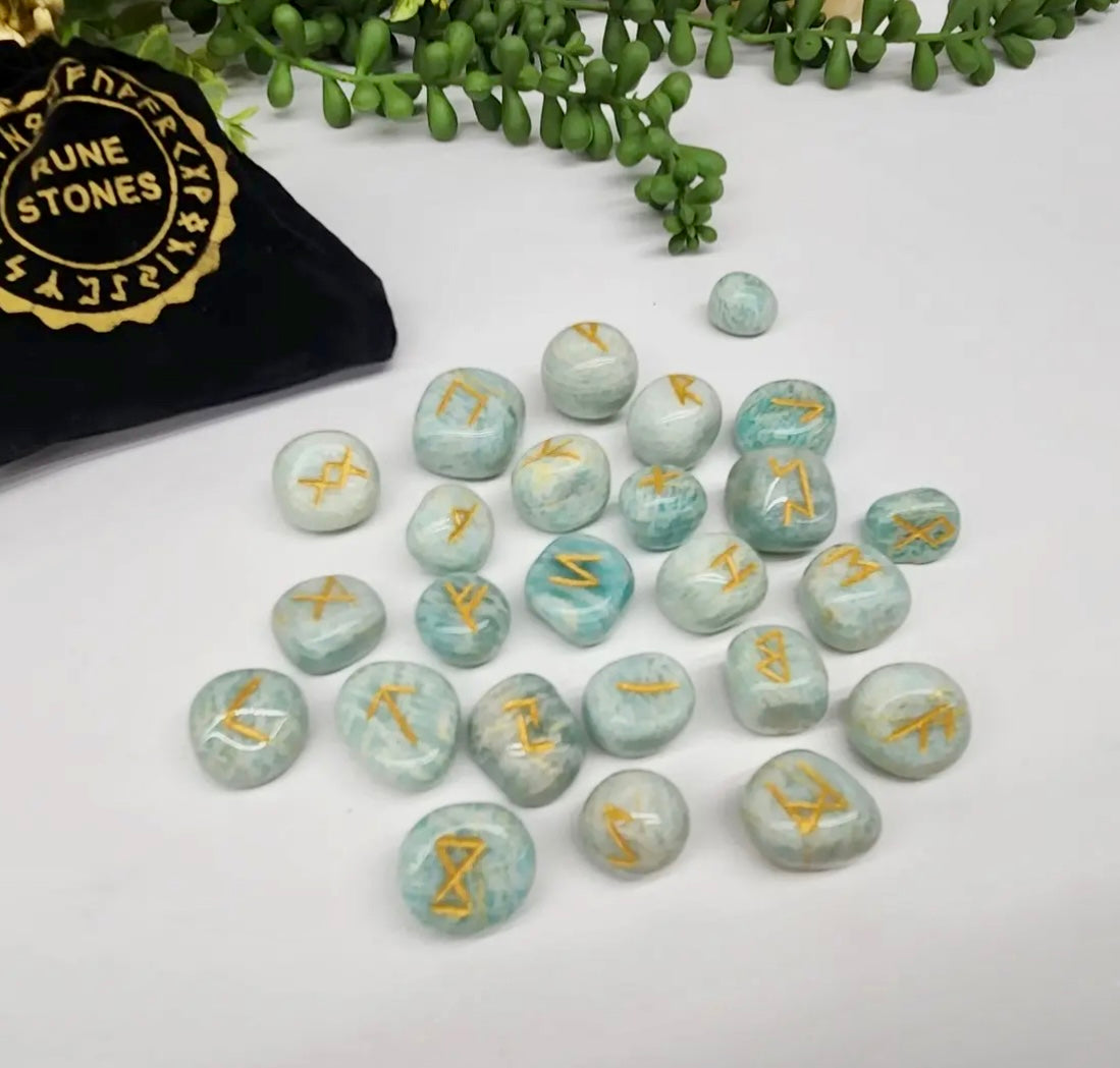 Rune Sets with Velvet Pouch
